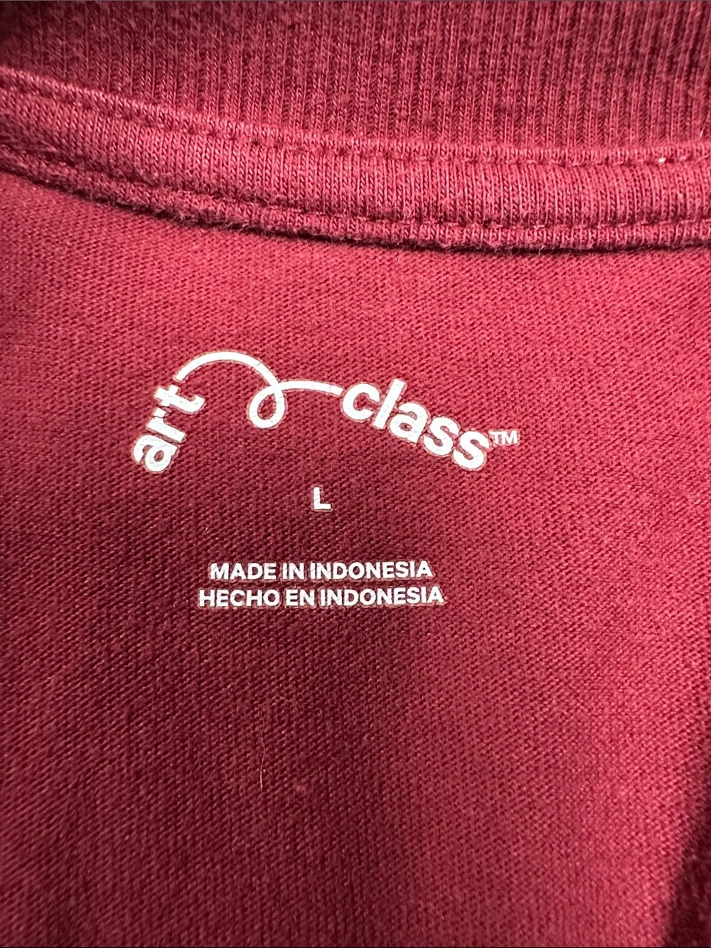 Art Class  Graphic LOVE DEFEATS HATE Maroon Tee L